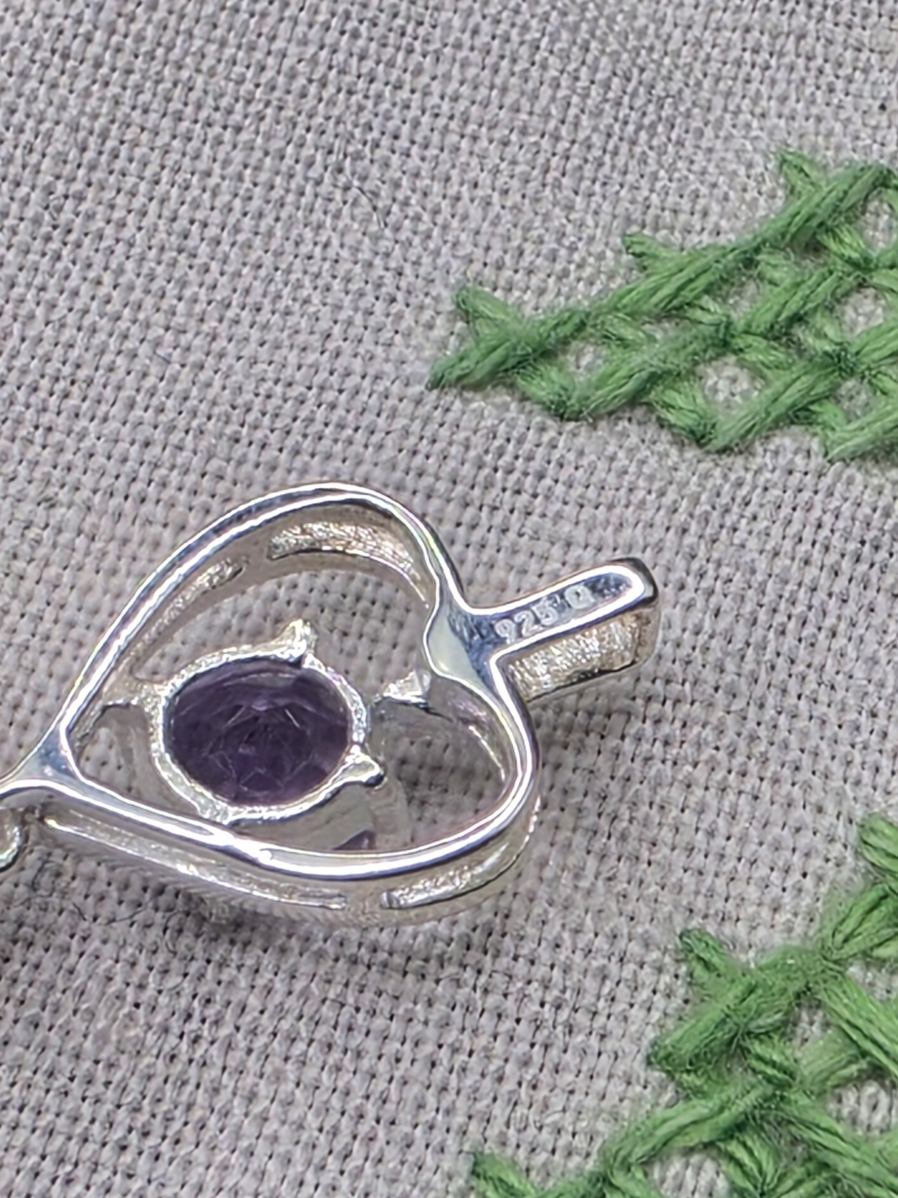 Beautiful Sterling Silver Amethyst Heart 7" Tennis Bracelet - Picture 4 of 5
